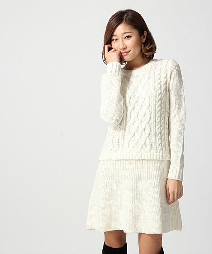ケーブル編みペプラムワンピース