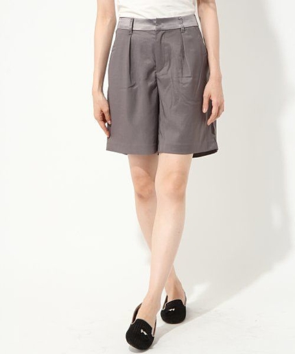 バックサテンハーフパンツ