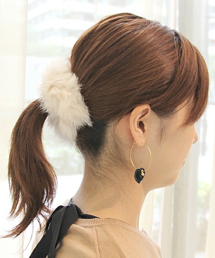 SH RABBIT FUR シュシュ