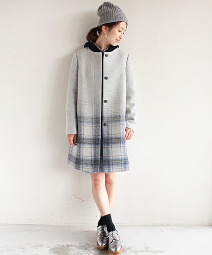 BYBC ∵チェックニードルパンチノーカラーコート