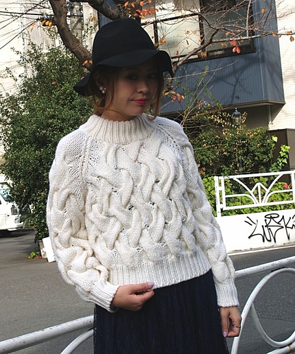 変形ケーブルプルオーバー/ AE ヘンケイ CABLE PO