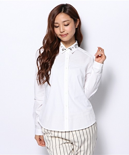 ＜closet story＞襟ビジュー レギュラーシャツ