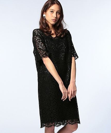 UAP フラワーレース　ショートスリーブ ワンピース