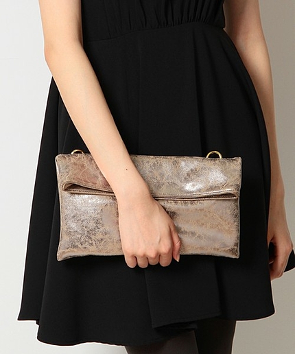 GB メタリッククラッチバッグ