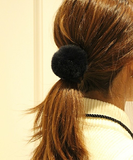 SFL ポンポン　ヘアゴム