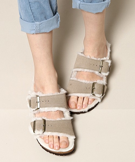 △ BYBC BIRKENSTOCK ARIZONA FUR サンダル