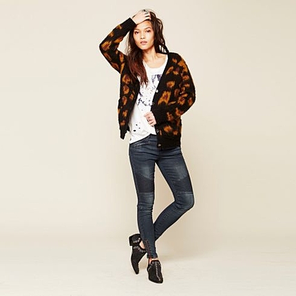 ヴィンテージ風スキニーデニムパンツ