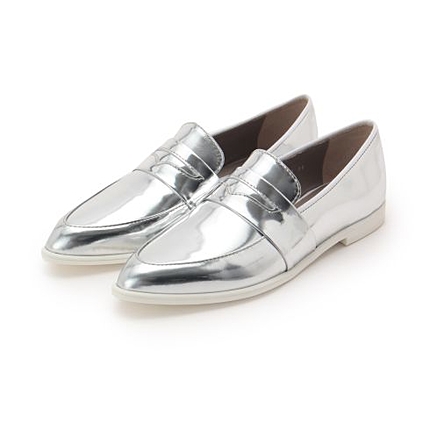 メタリックポインテッドローファー