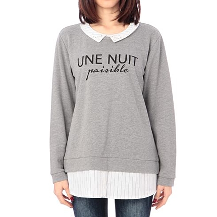 シャツレイヤード風ロゴ入りトレーナー