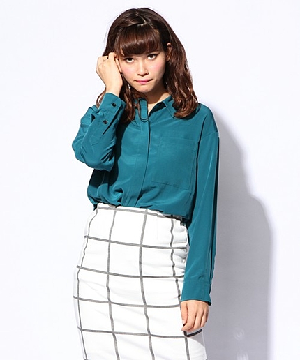 デシンバックフレアシャツ