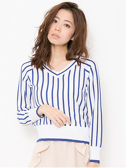 ストライプ柄ニット