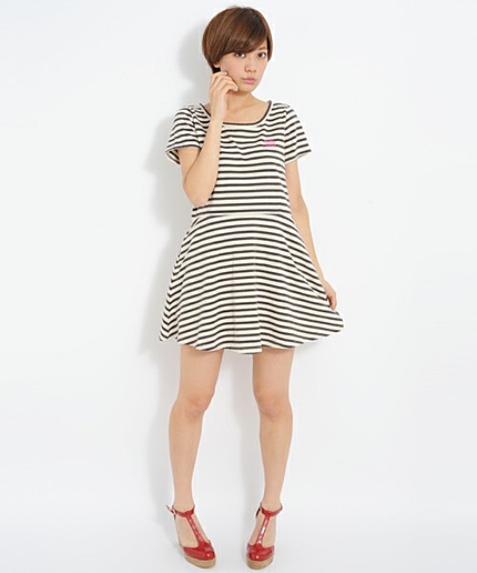 STRIPE FLARE DRESS (ワンピース/ボーダー/フレアー)