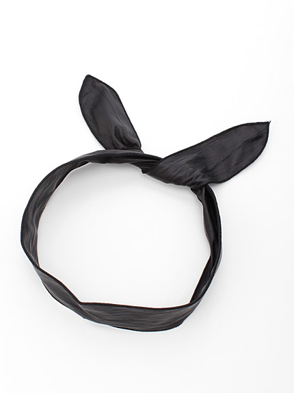 レザー風ヘアバンド