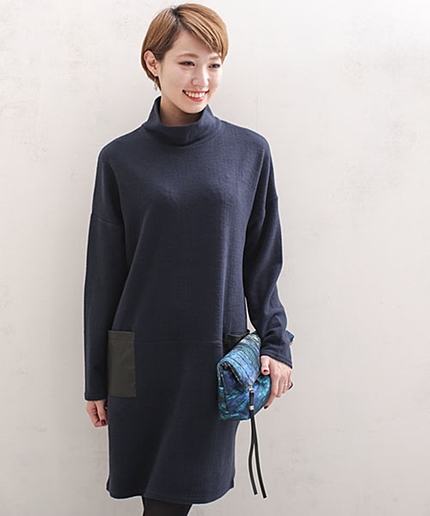 Fレザーポケットハイネックワンピ