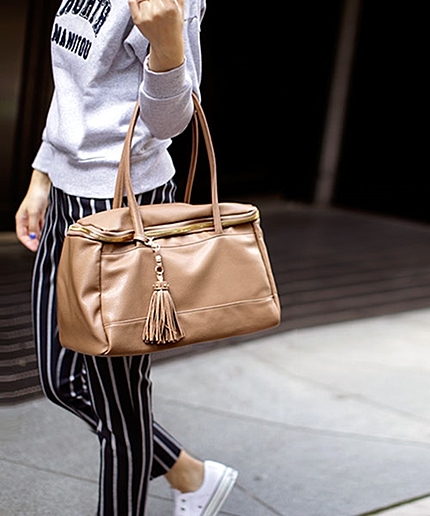 Fレザースクエアボストン