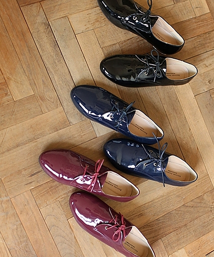 レースアップポインテッドシューズ