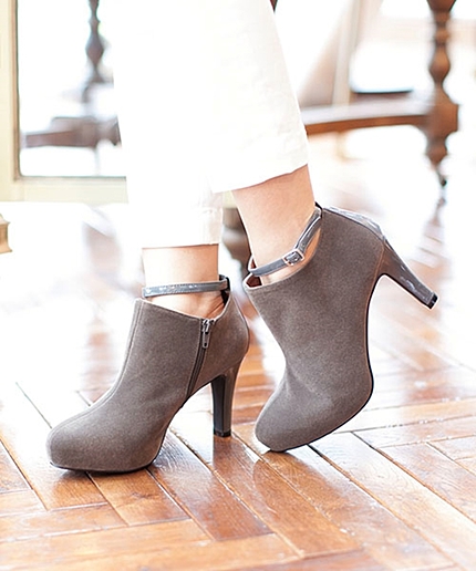 アンクルベルトブーティー