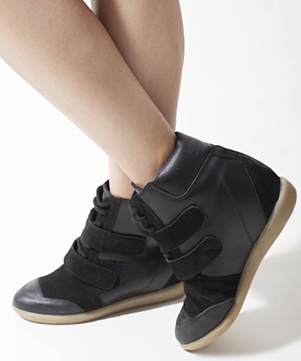 インヒールテープスニーカー