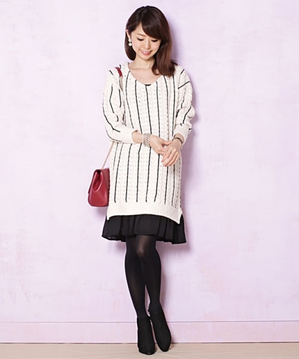 裾フリルストライプVネックニットOPL/S