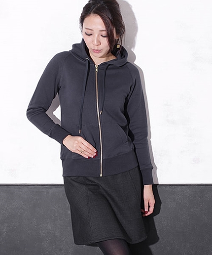 ジップパーカー