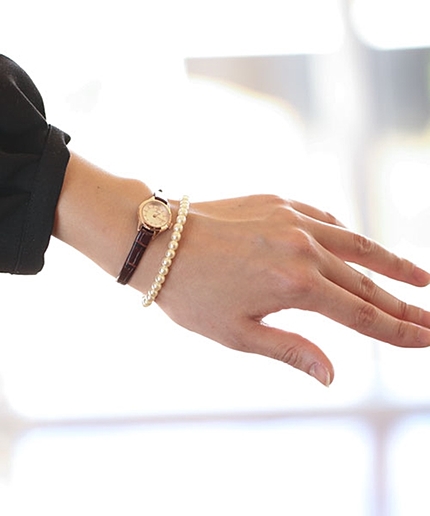 fleur Lily of the valle Brown lather belt