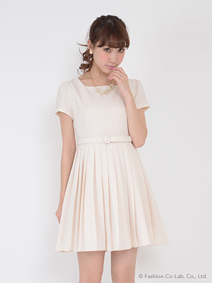 プリーツワンピ