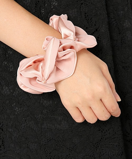 ビーズポイントシュシュ