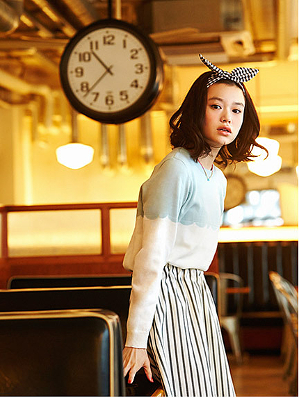 スカラップ柄ニット