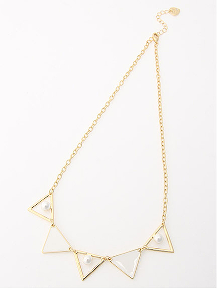トライアングルデザインネックレス