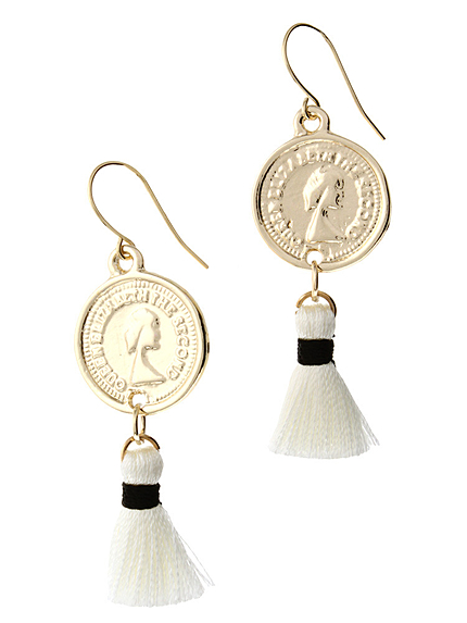 タッセルコインピアス