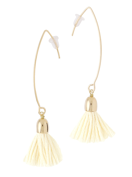 ボリュームタッセルピアス