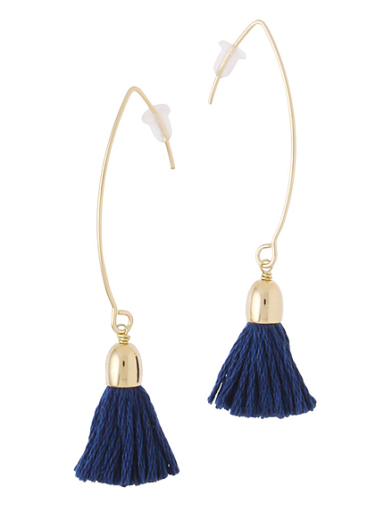 ボリュームタッセルピアス