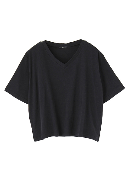 Vネック over Tシャツ