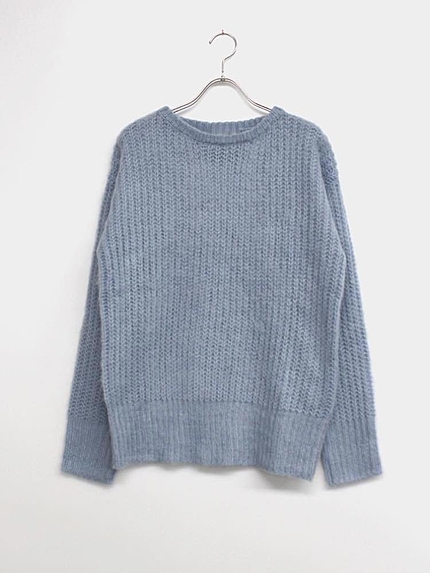 シンプルモヘアニット