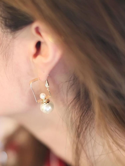 スクエアパールピアス