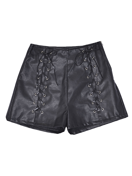 レースアップフェイクレザーショートパンツ
