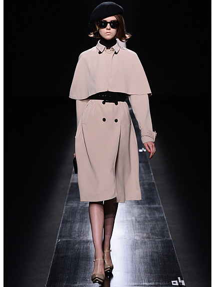 【FEMININE】ケープドレープトレンチコート