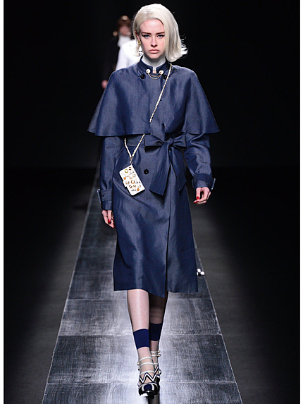 【FEMININE】ケープドレープトレンチコート