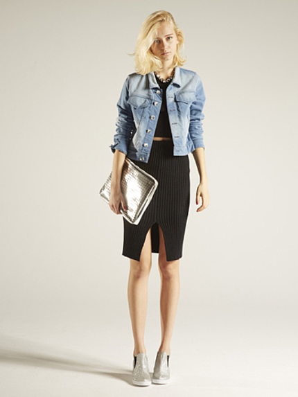 【CASUAL】ビジュー釦デニムライクGジャン