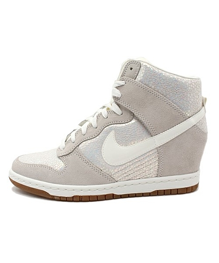 ウィメンズ インヒール ナイキ ダンク 30周年 NIKE WMNS DUNK SKY HI PRM 585560-003