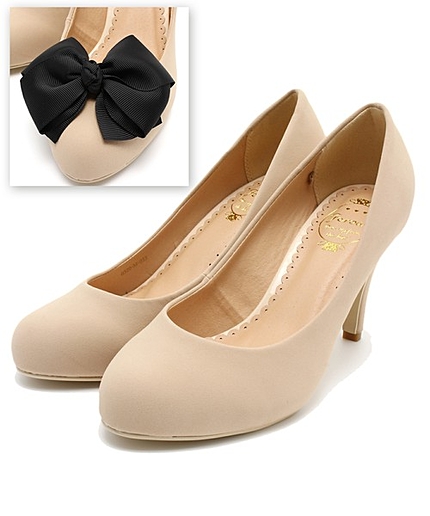 ボリュームリボンブローチパンプス