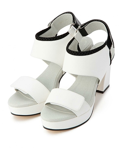 □□ボワソンショコラ/B I ベルクロサンダル90