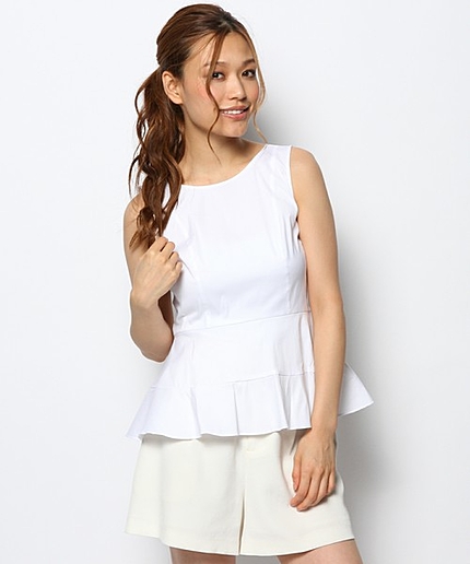 ペプラムノースリーブ