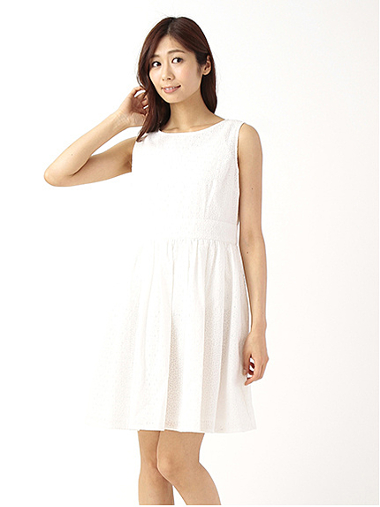 ノースリーブレースワンピース