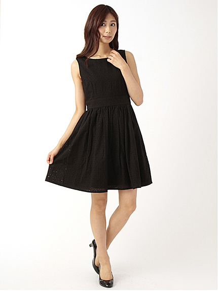 ノースリーブレースワンピース