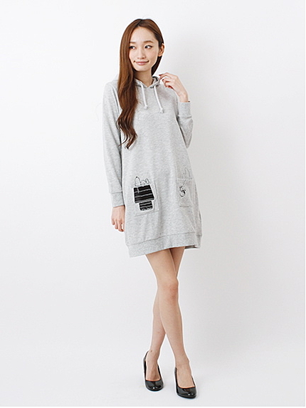 スヌーピーパーカーワンピース