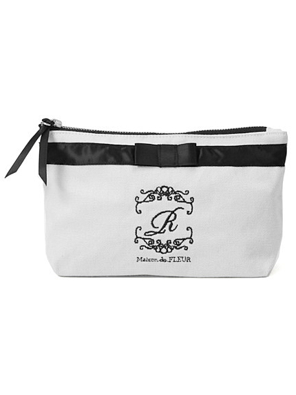 イニシャルリボンポーチ