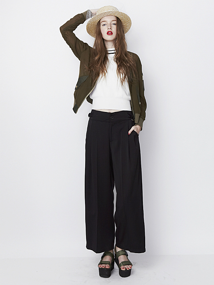 サイドバックルワイドパンツ