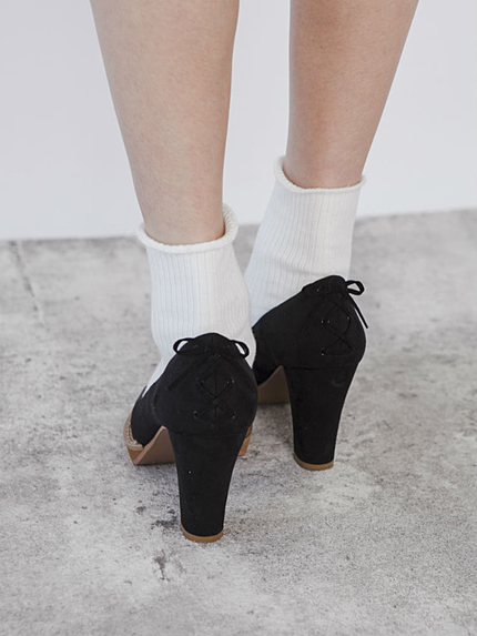 バックレースアップパンプス