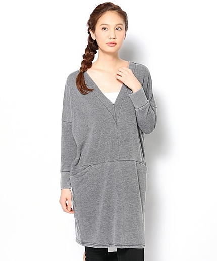 製品染めVネックプルオーバー